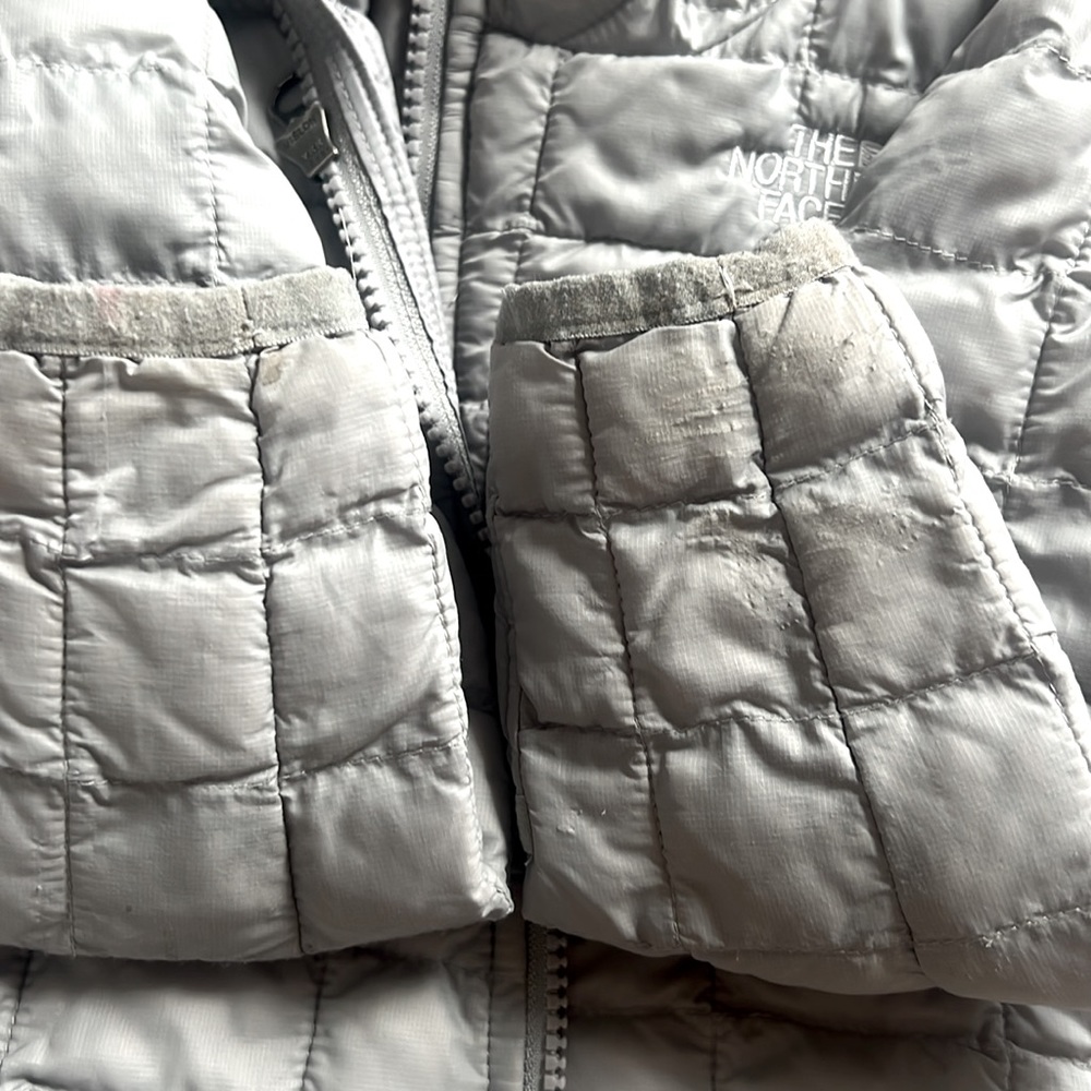 North face jacket - Picture 2 of 5